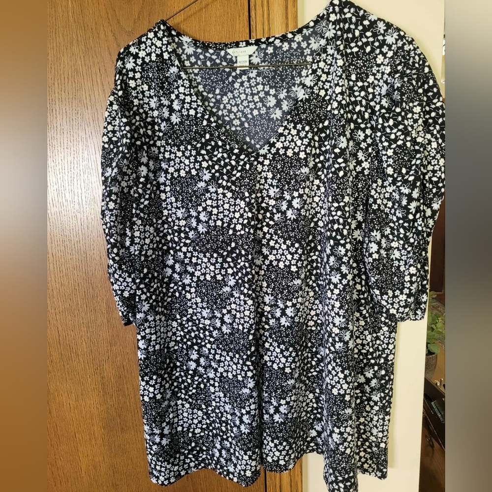 Floral Black and White Women's Top